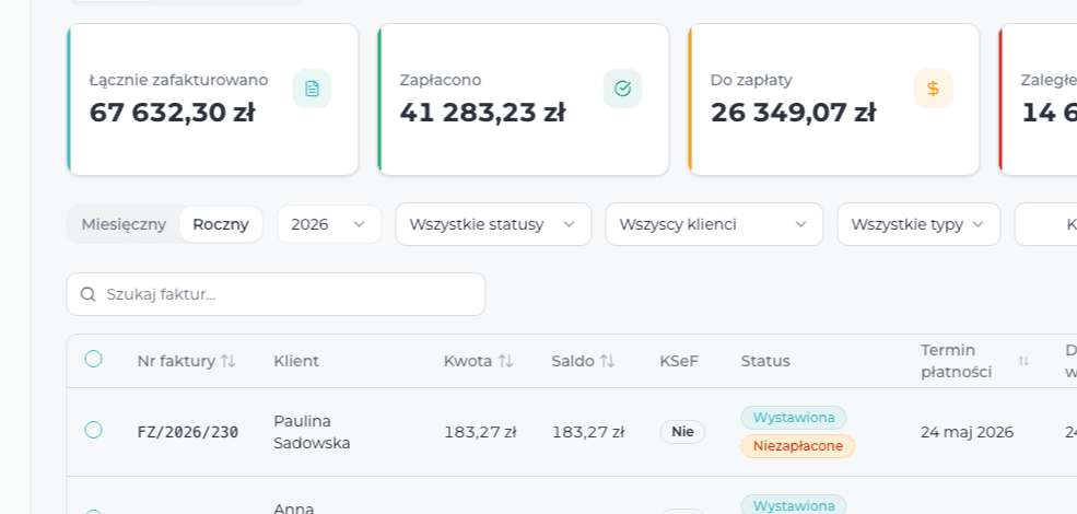 Lista faktur sprzedaży z kolumną KSeF, statusami i kwotami brutto